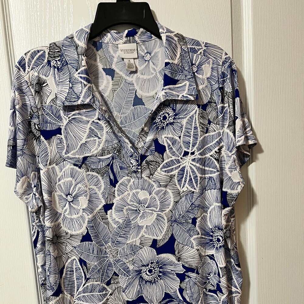 Weekends by Chico's Blue Hibiscus Top Size 3 Large